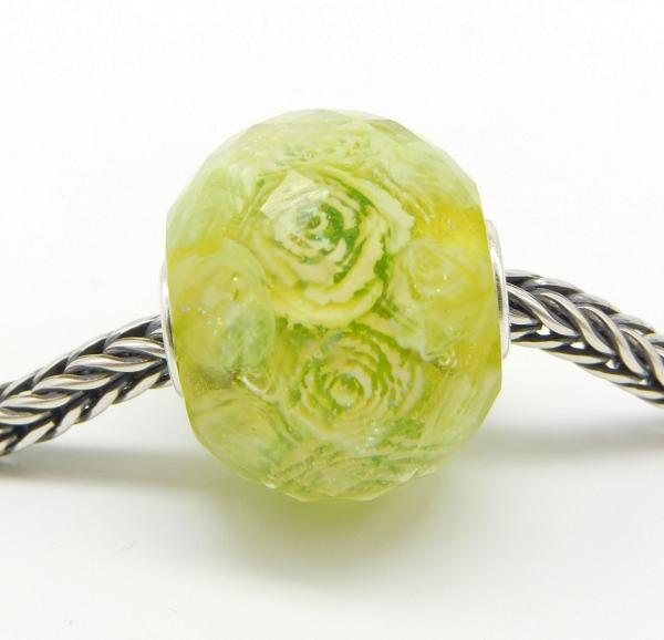 Lime Rose Garden World Fractal - Elfbeads Glas